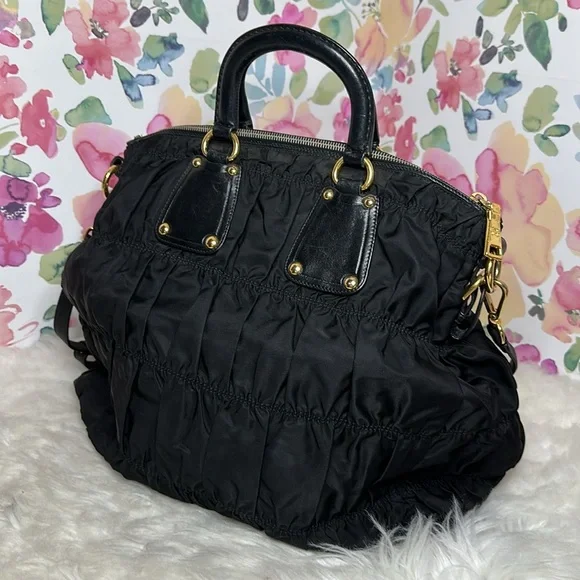 💯Authentic Prada Black Nylon Tessuto Gaufre Tote🍀